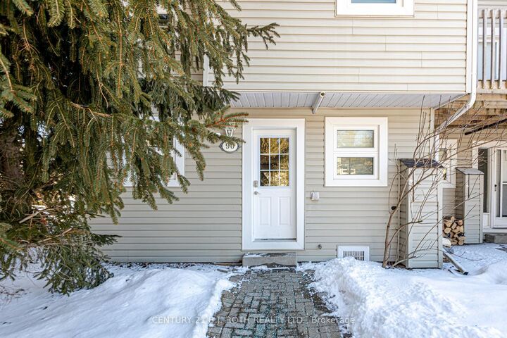 Property Photo: 127 Alfred Street W 90 ON N0H 2P0