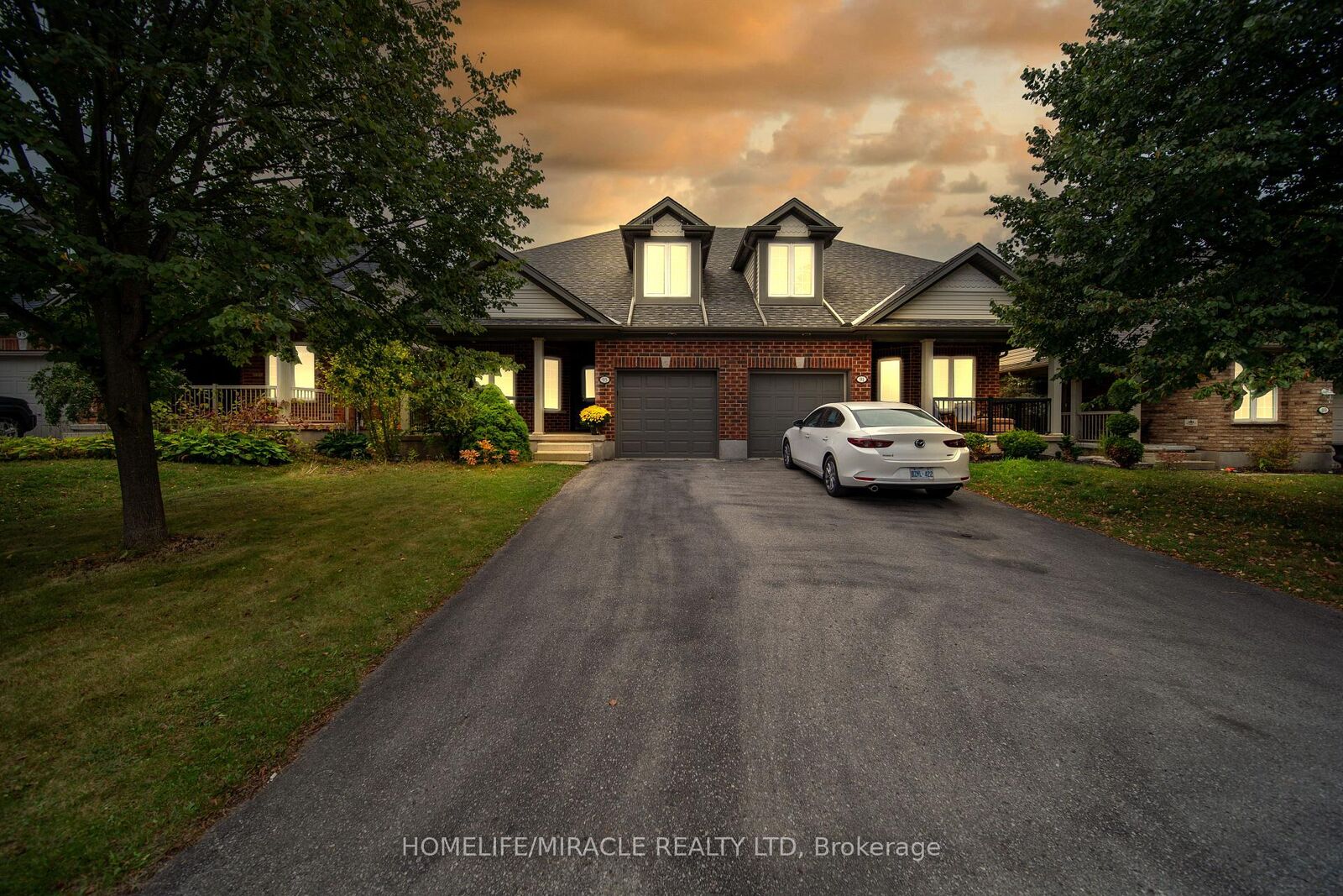 Property Photo:  93 Lynch Circle  ON N1L 1R8 
