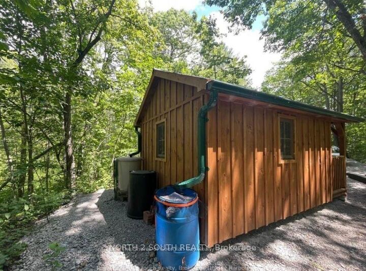 Property Photo:  1203 Honey Harbour Road W  ON L0K 1S0 