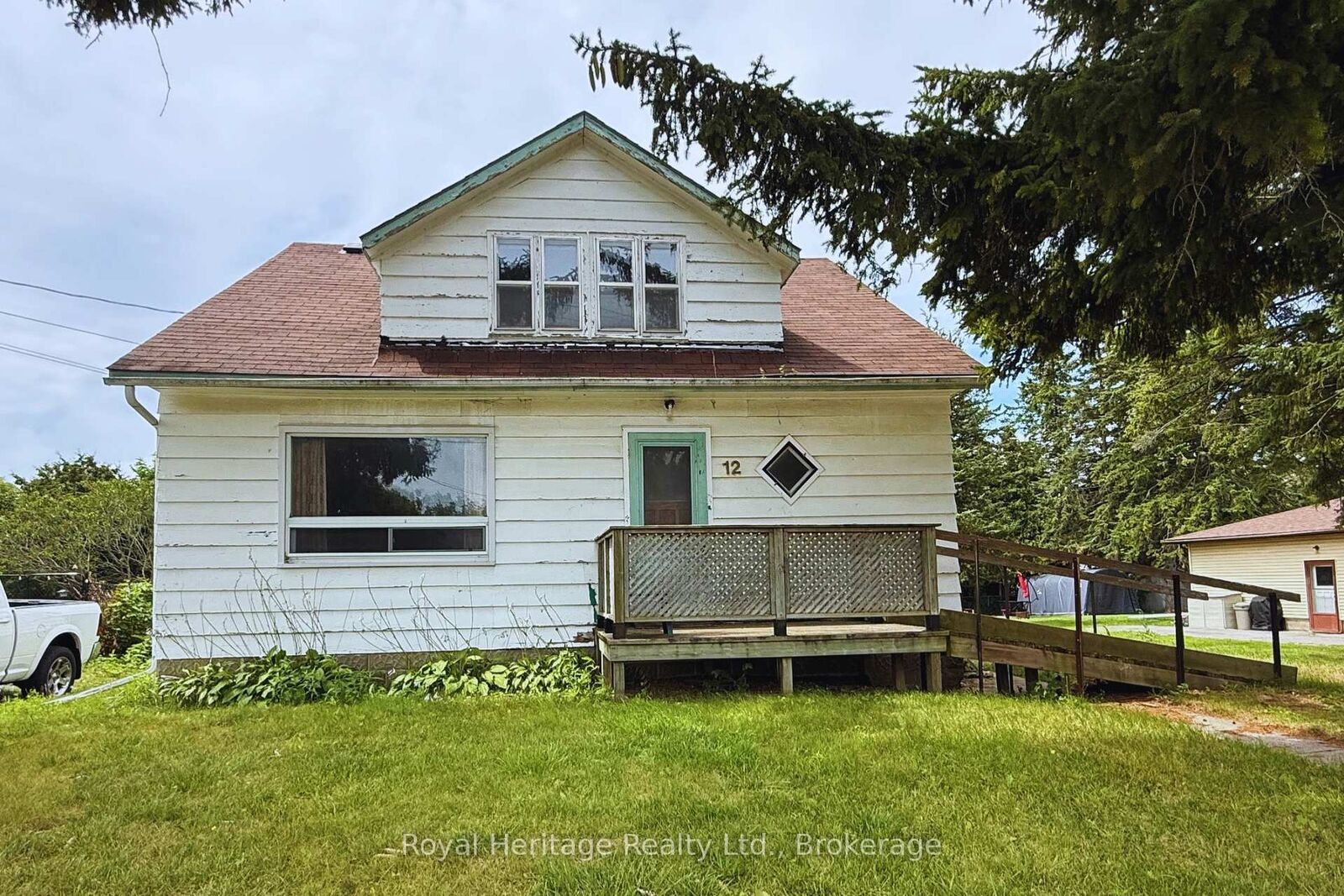 Property Photo:  12 Dufferin Street  ON K0K 1H0 