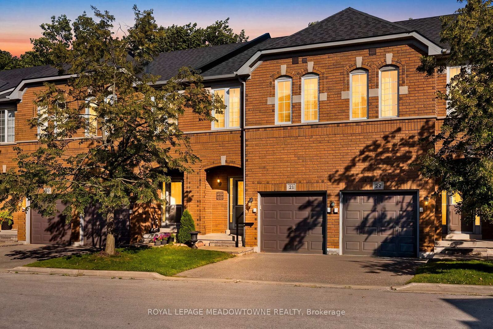 Property Photo: 5530 Glen Erin Drive 21 ON L5M 6E8