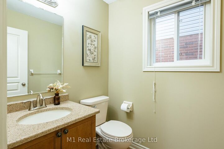 82 Vaughan Street — photo 1