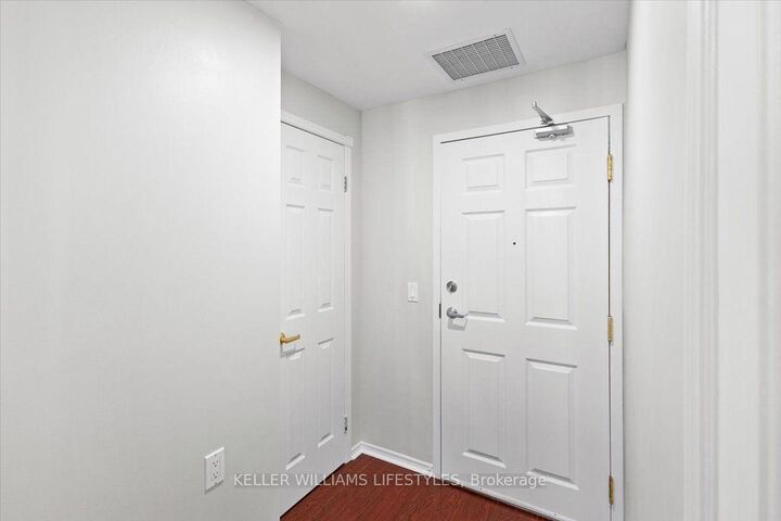 Property Photo:  511 Gainsborough Road 113  ON N6G 4Z5 