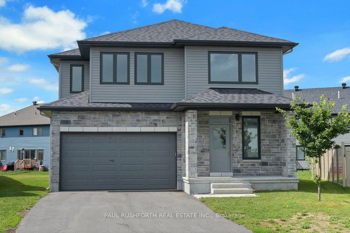 Property Photo:  30 Dowdall Circle  ON K7C 0S4 