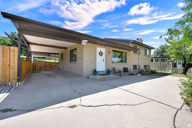 Property Photo: 143 S 300 E UT 84054