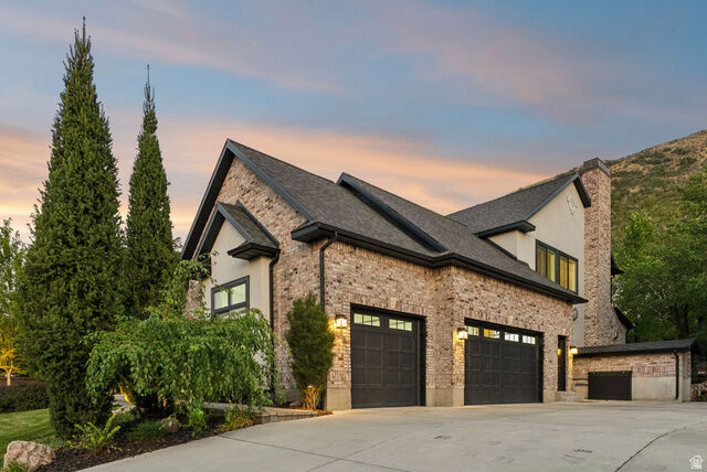 Property Photo: 634 E Draper Woods Way UT 84020