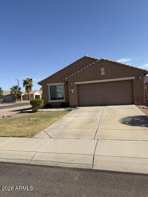 Property Photo: 887 W Desert Hills Drive AZ 85143