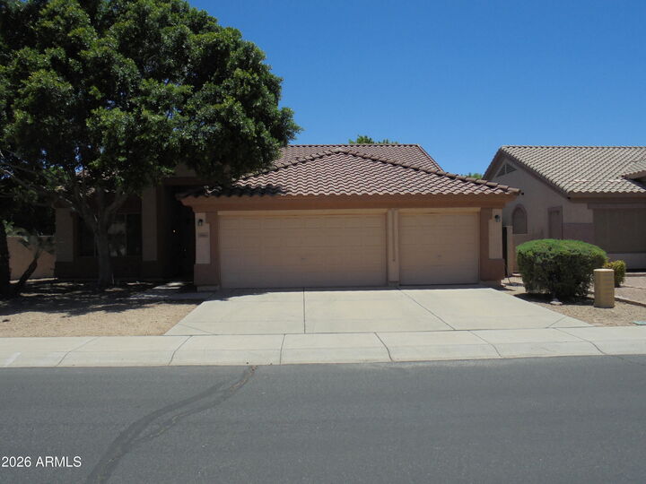 Property Photo: 6003 W Sequoia Drive AZ 85308