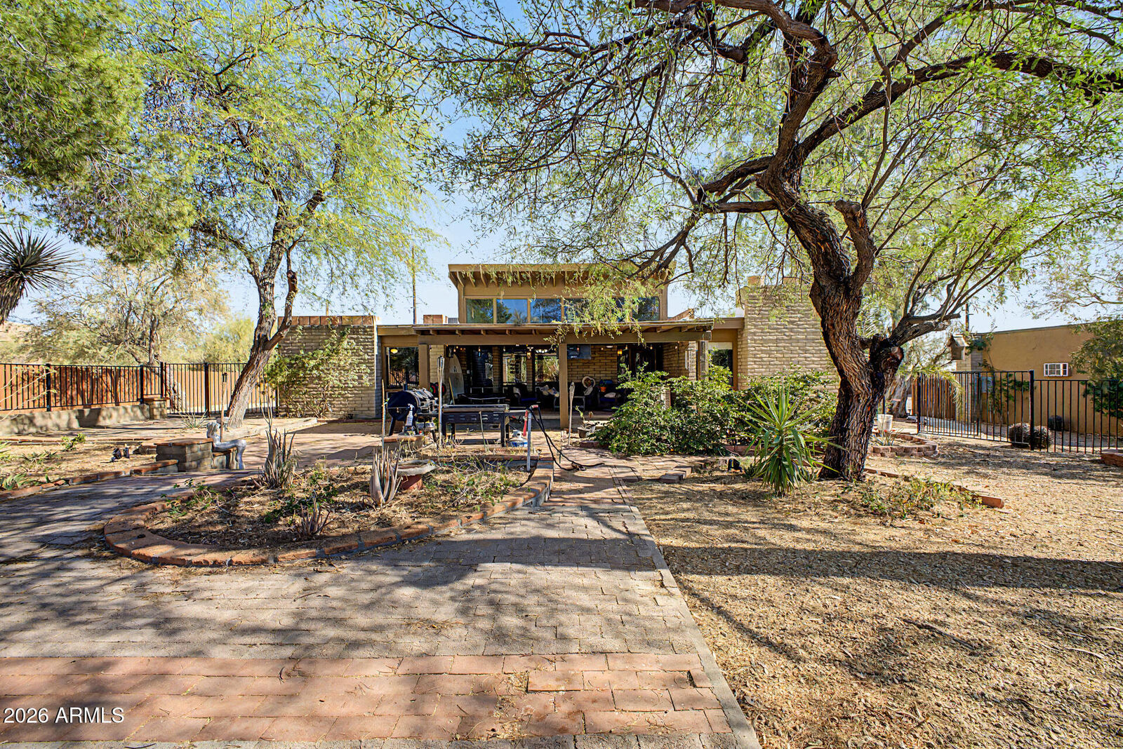Property Photo: 6510 E Dixileta Drive AZ 85331