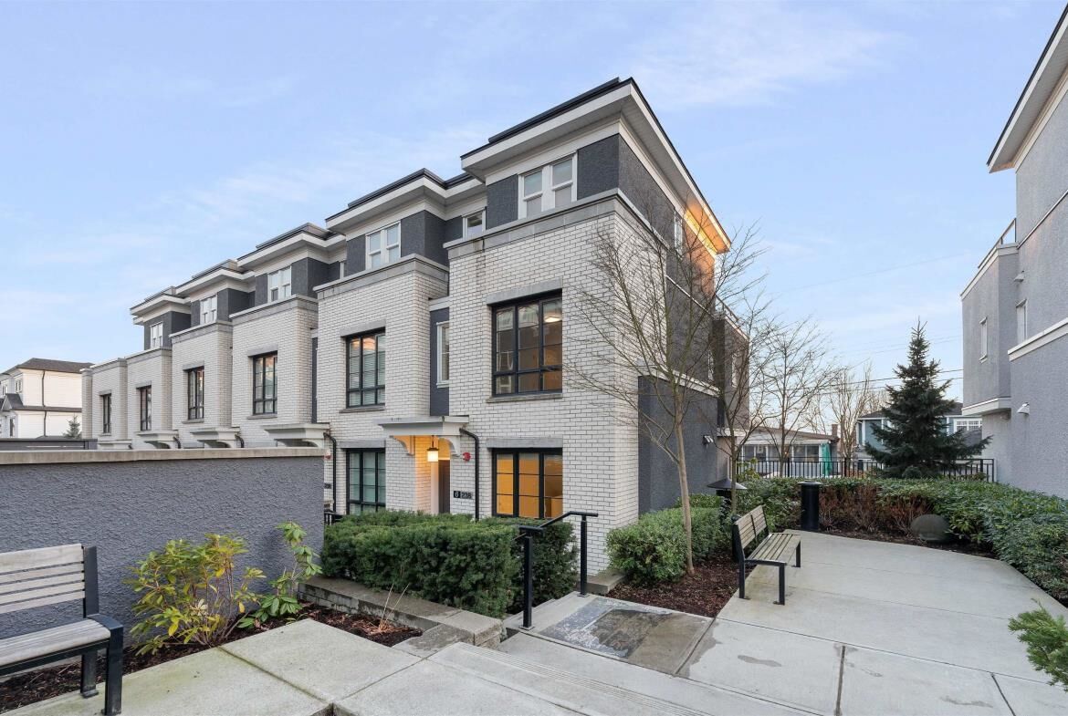 Property Photo:  238 W 62nd Avenue 6  BC V5X 0G7 