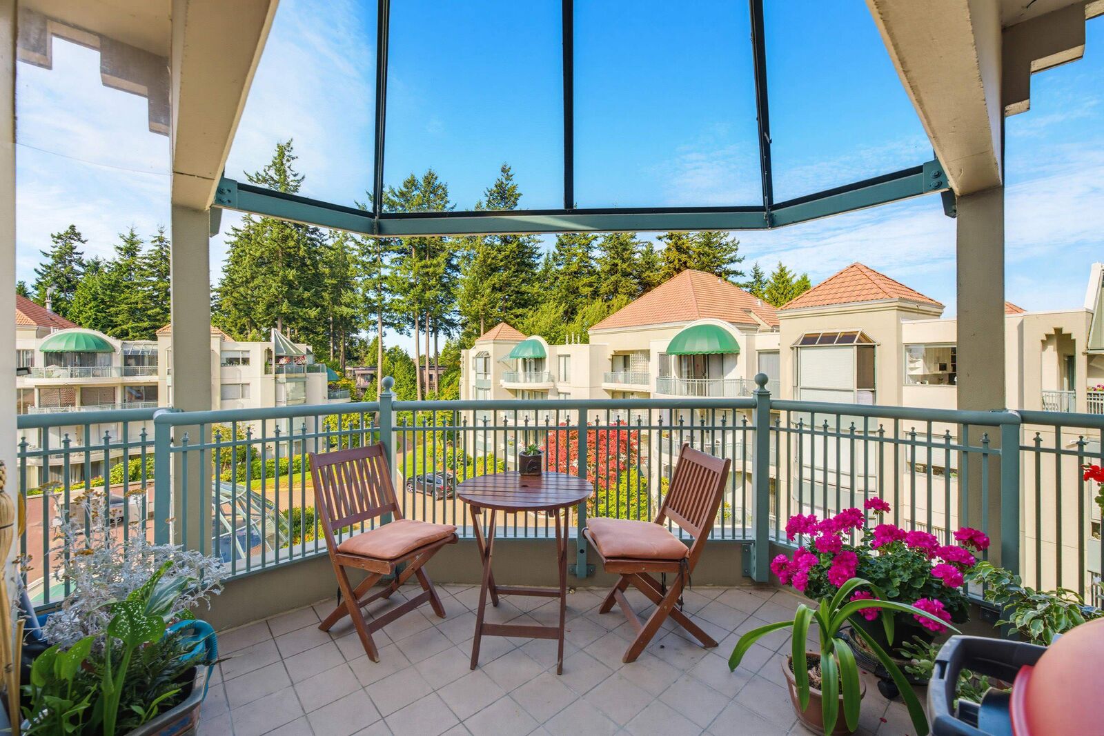 Property Photo: 1765 Martin Drive 402 BC V4A 9T6