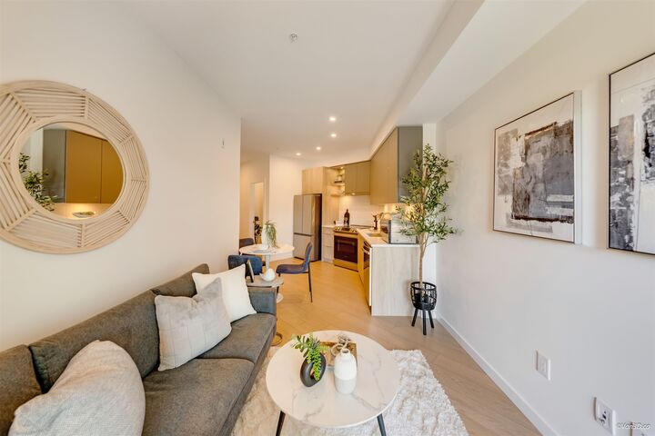 Property Photo: 20695 Eastleigh Crescent 213 BC V3A 0P7
