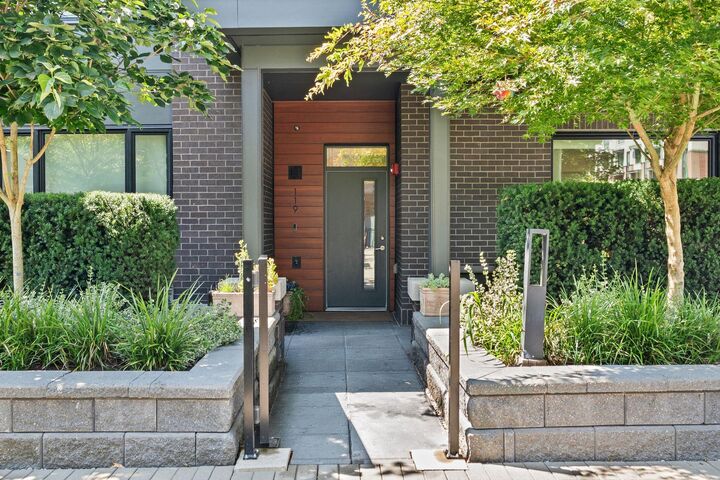 Property Photo: 2035 Glenaire Drive 119 BC V7P 1Y2