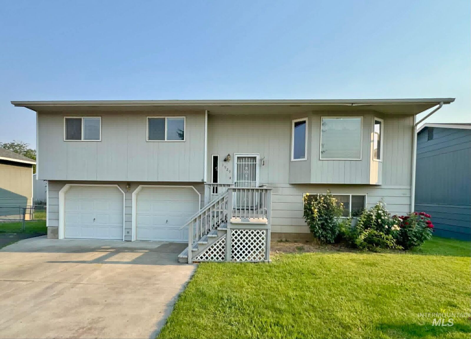 Property Photo:  1929 Birch Ave  ID 83501 