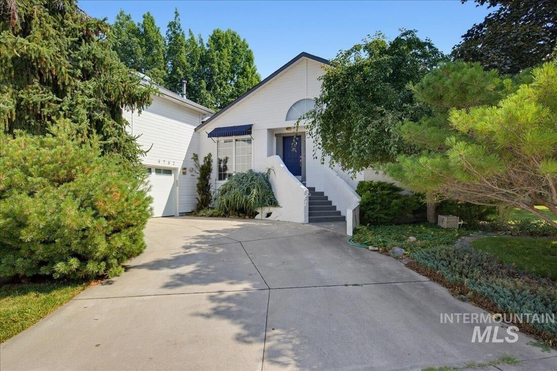 Property Photo:  4782 N Waterfront Way  ID 83703 