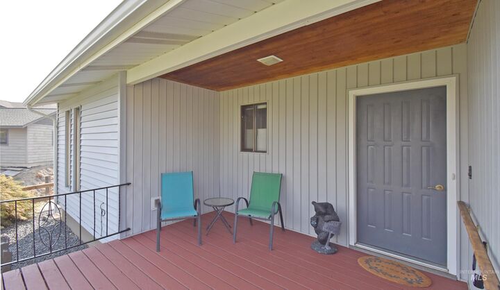 Property Photo: 1971 Golfview Drive WA 99403