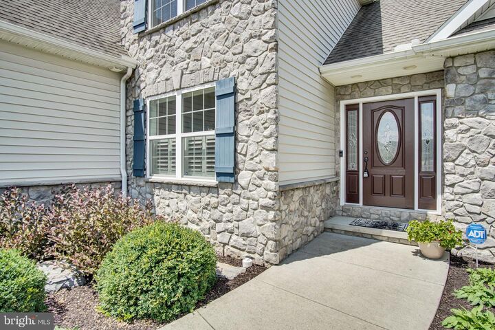 Property Photo:  834 Tamanini Way  PA 17055 