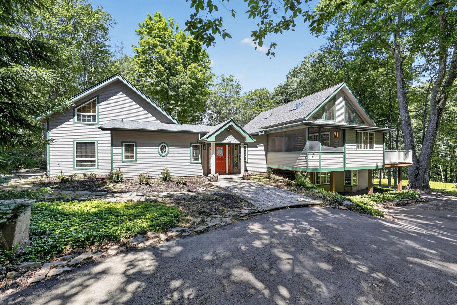 Property Photo: 326 Fawn Road PA 18347