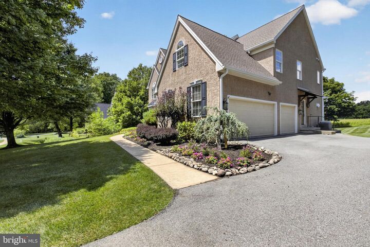 Property Photo:  24 Cherry Farm Lane  PA 19382 