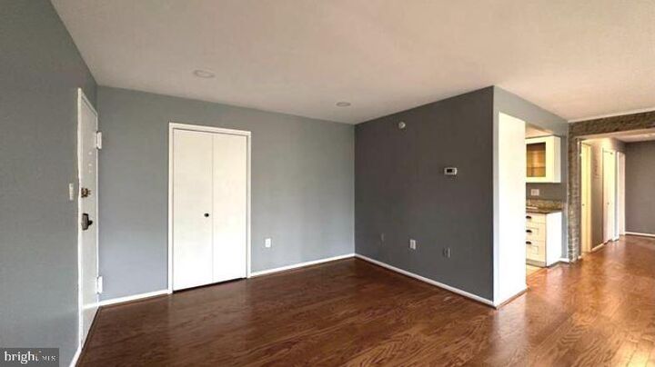 Property Photo: 7753 Patriot Drive 21 VA 22003