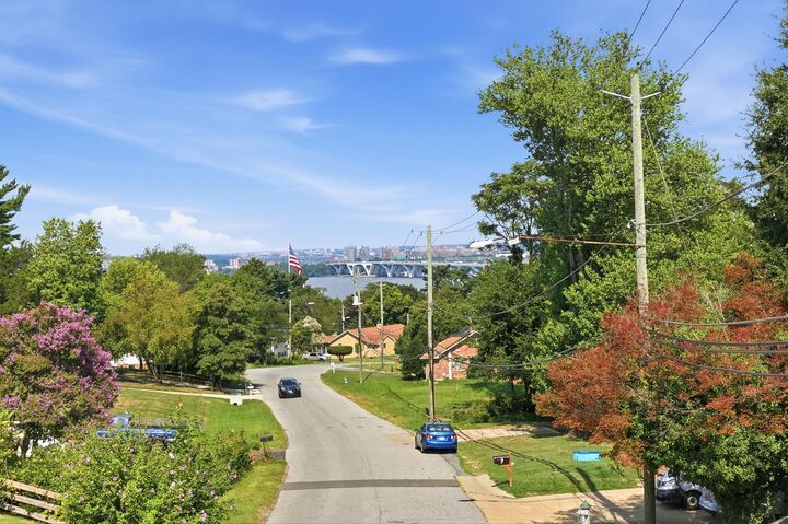 Property Photo:  5 Panorama Drive  MD 20745 