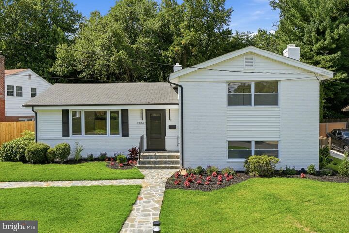 Property Photo:  9831 Singleton Drive  MD 20817 