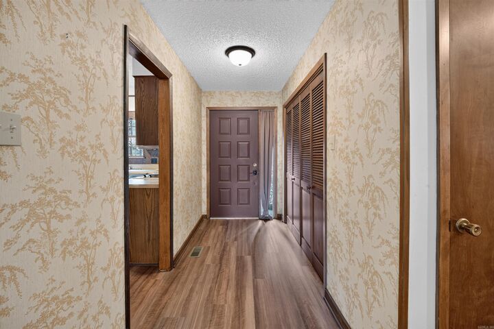 Property Photo: 2315 Lakeshore Dr AR 71913