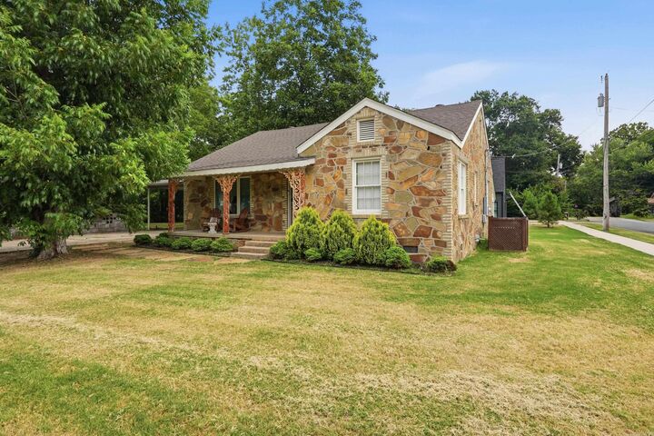 Property Photo: 1154 Donaghey AR 72034