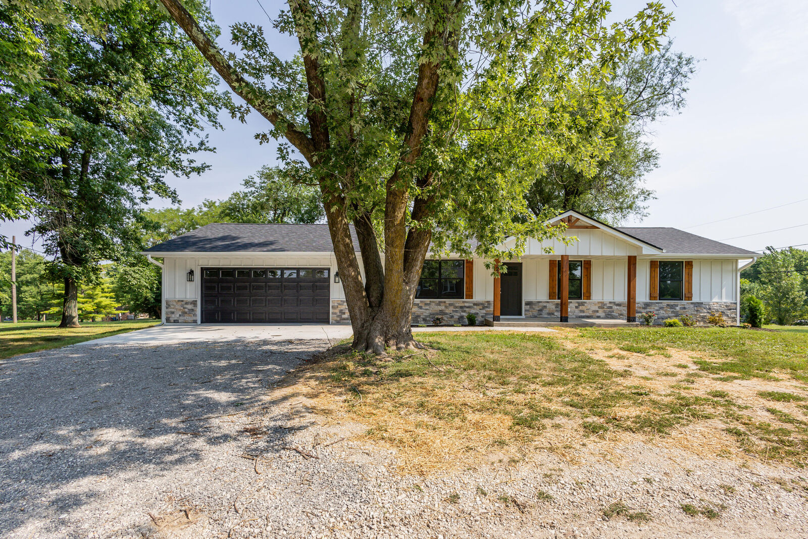 Property Photo:  25 E Poplar Hill Dr  MO 65203 