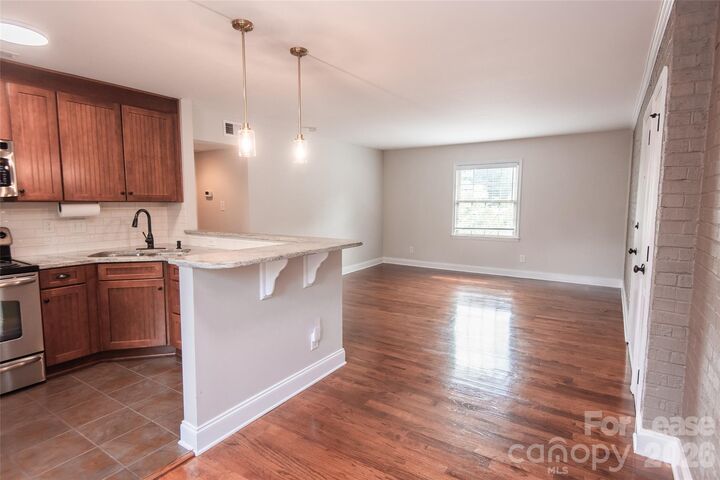 Property Photo: 4915 Park Road F NC 28209