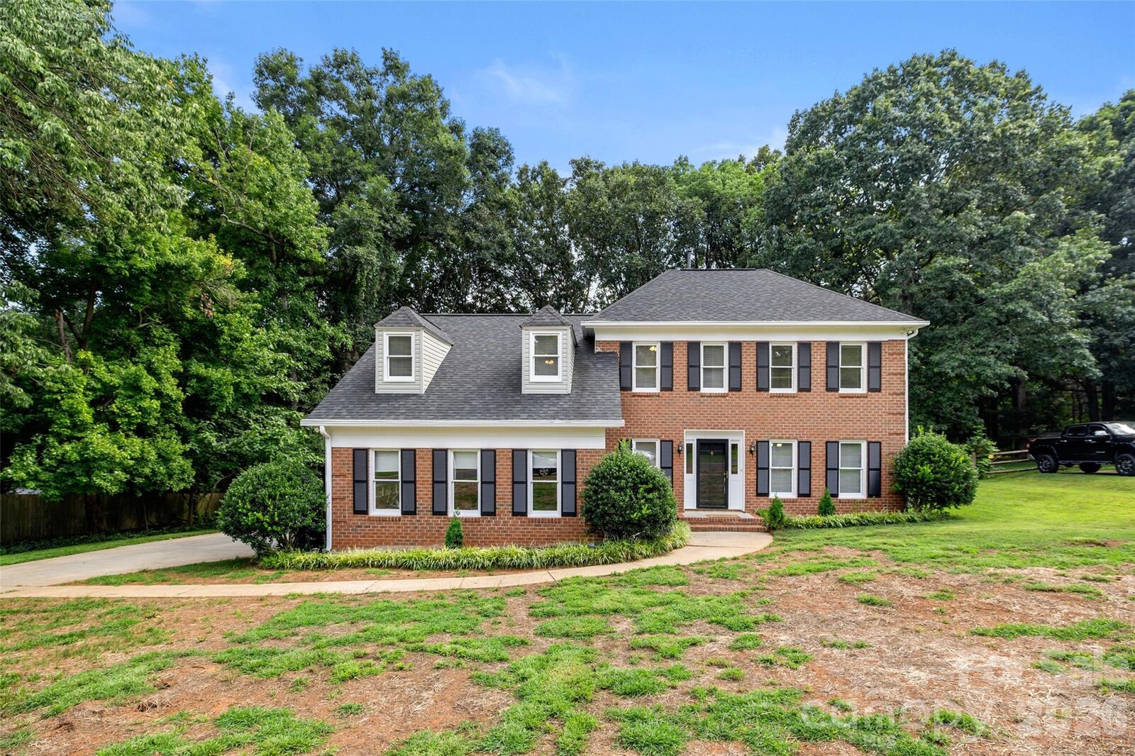 Property Photo: 13110 Graymist Drive NC 28215