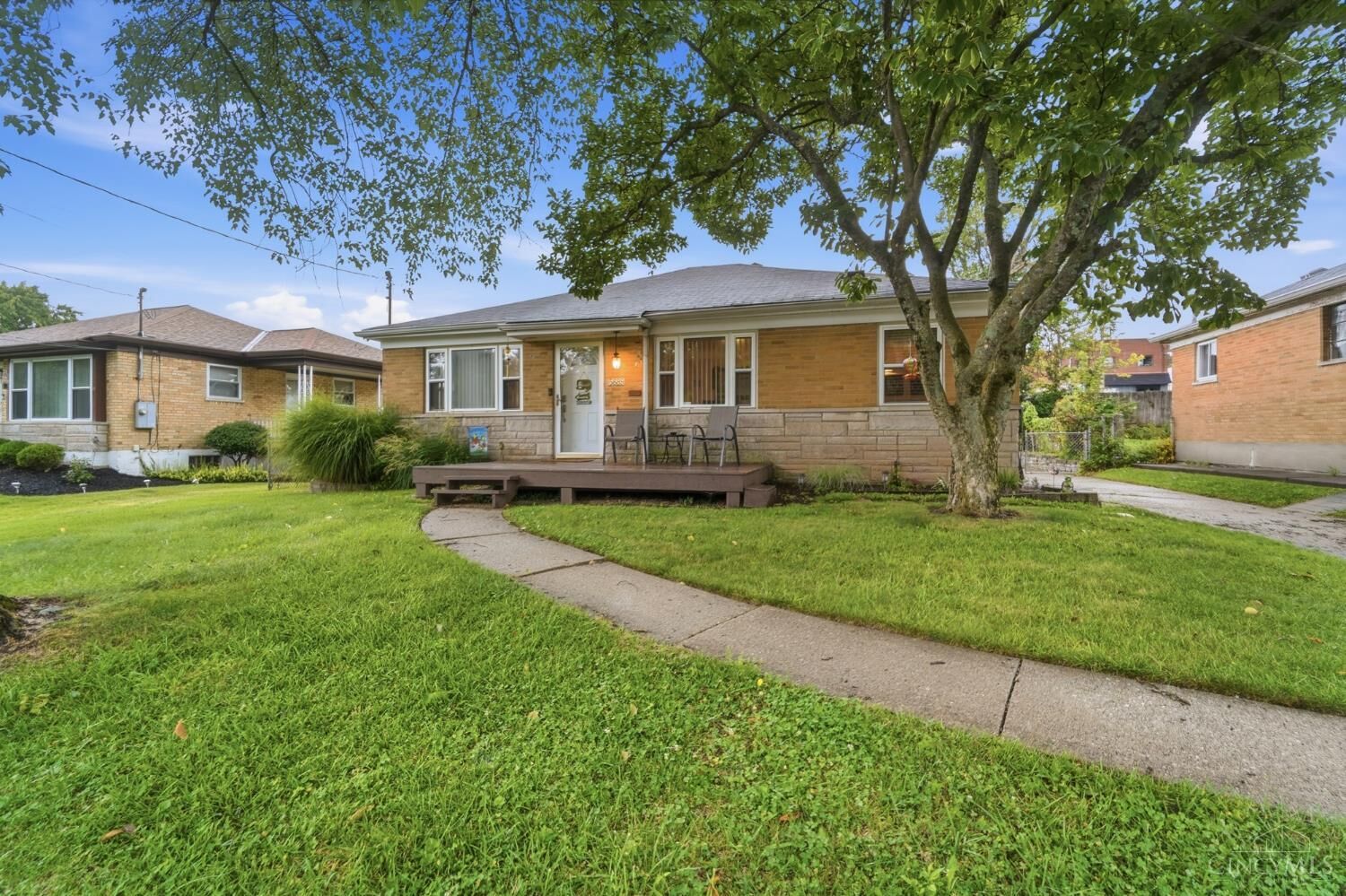 Property Photo: 5889 Willow Oak Lane OH 45239