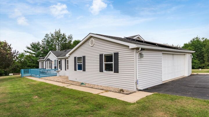 Property Photo:  1790 Martinsburg Road  OH 43080 
