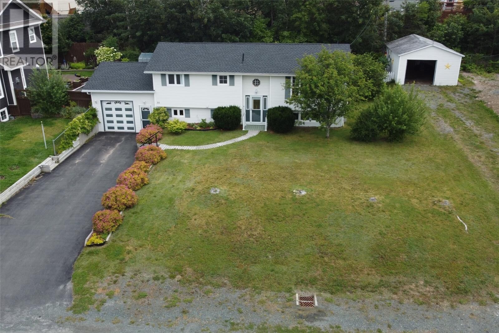 Property Photo: 35 Cliffside Avenue NL A1W 4P1