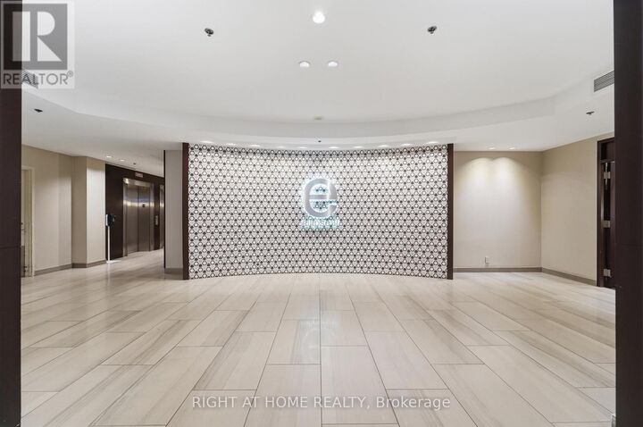Property Photo:  38 Lee Centre Drive 1612  ON M1H 3J7 
