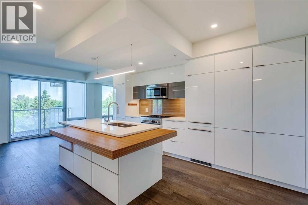 Property Photo: 1020 9 Avenue Southeast AB T2G 0S7