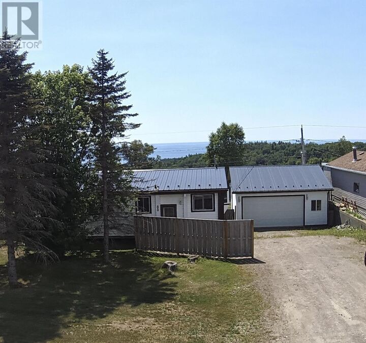 88 Lakeview Dr — photo 1