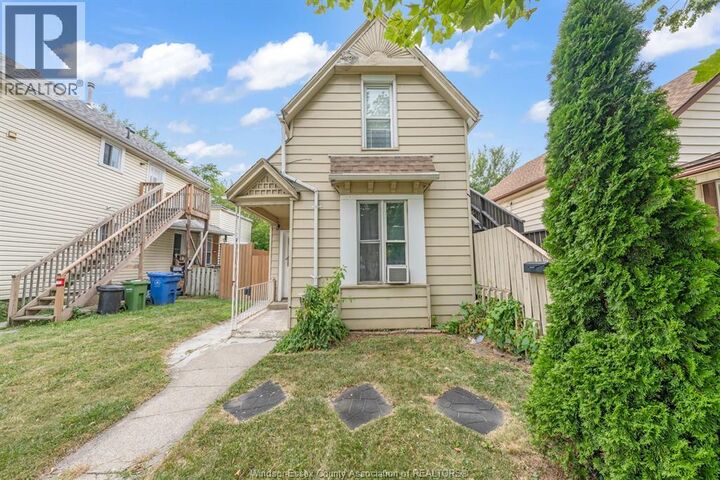 Property Photo:  253 Curry Avenue  ON N9B 2B4 