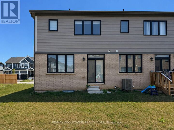 Property Photo: 94 Granville Crescent ON N3W 0J8