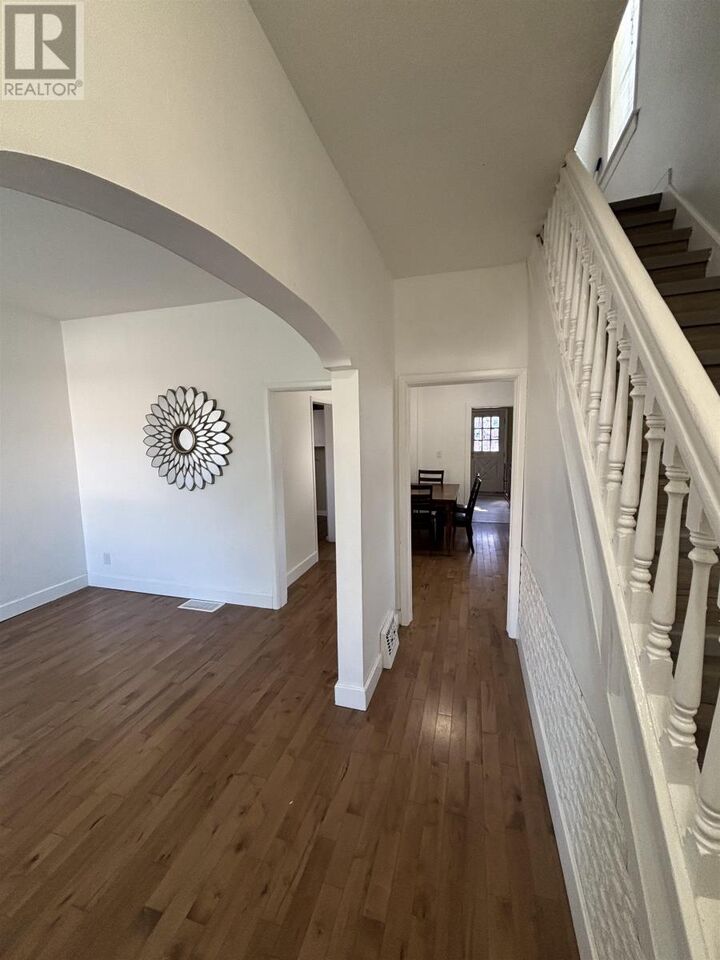 Property Photo:  9 Ruttan St.  ON P7A 5C4 