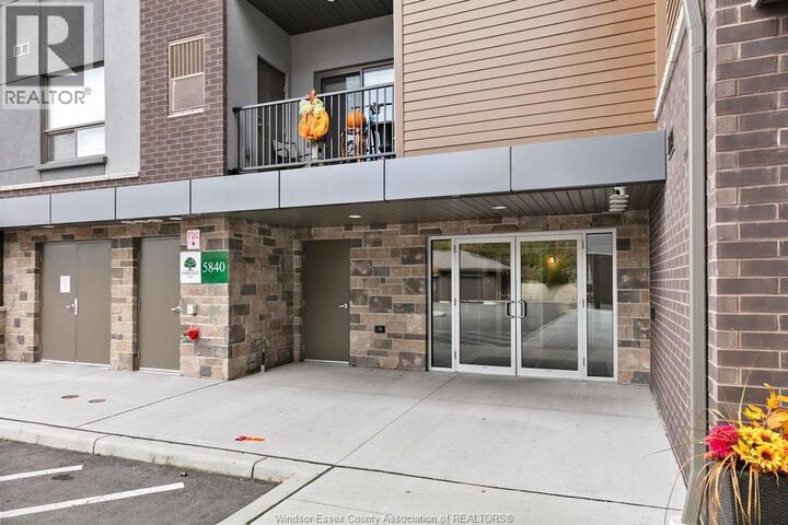 Property Photo:  5840 Newman 318  ON N9J 0E3 