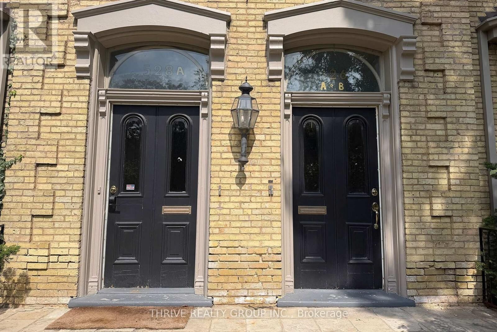Property Photo:  526 Waterloo Street A  ON N6B 2P9 