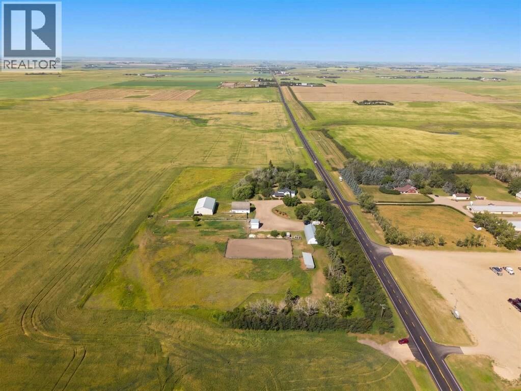 Property Photo:  250035 Township Road 304  AB T0M 1Y0 
