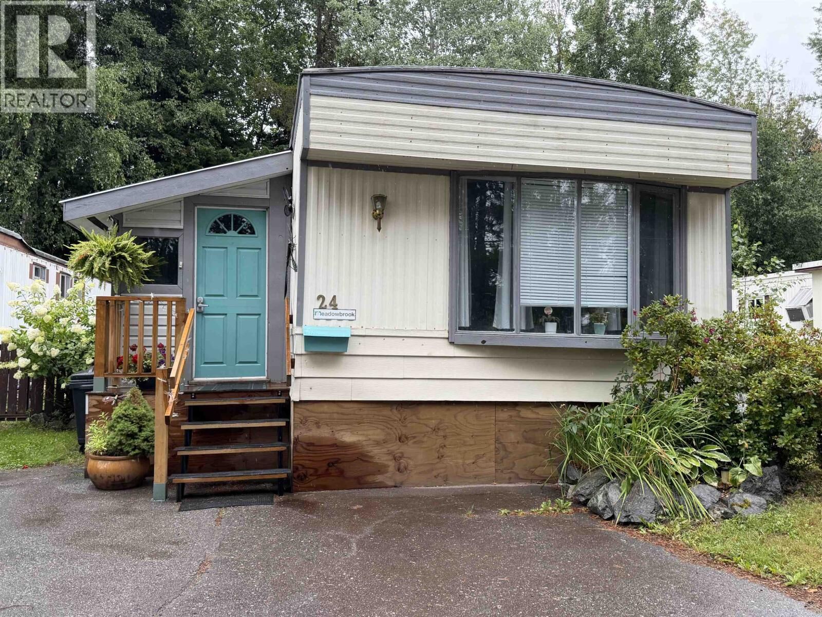 Property Photo:  4625 Graham Avenue 24  BC V8G 1A7 