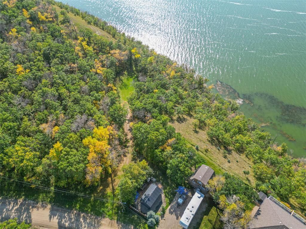 Property Photo:  10 Perch Place  MB R0K 1R0 