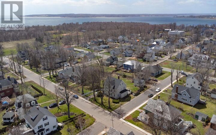 Property Photo: 25 Greenfield Avenue PE C1A 3N9