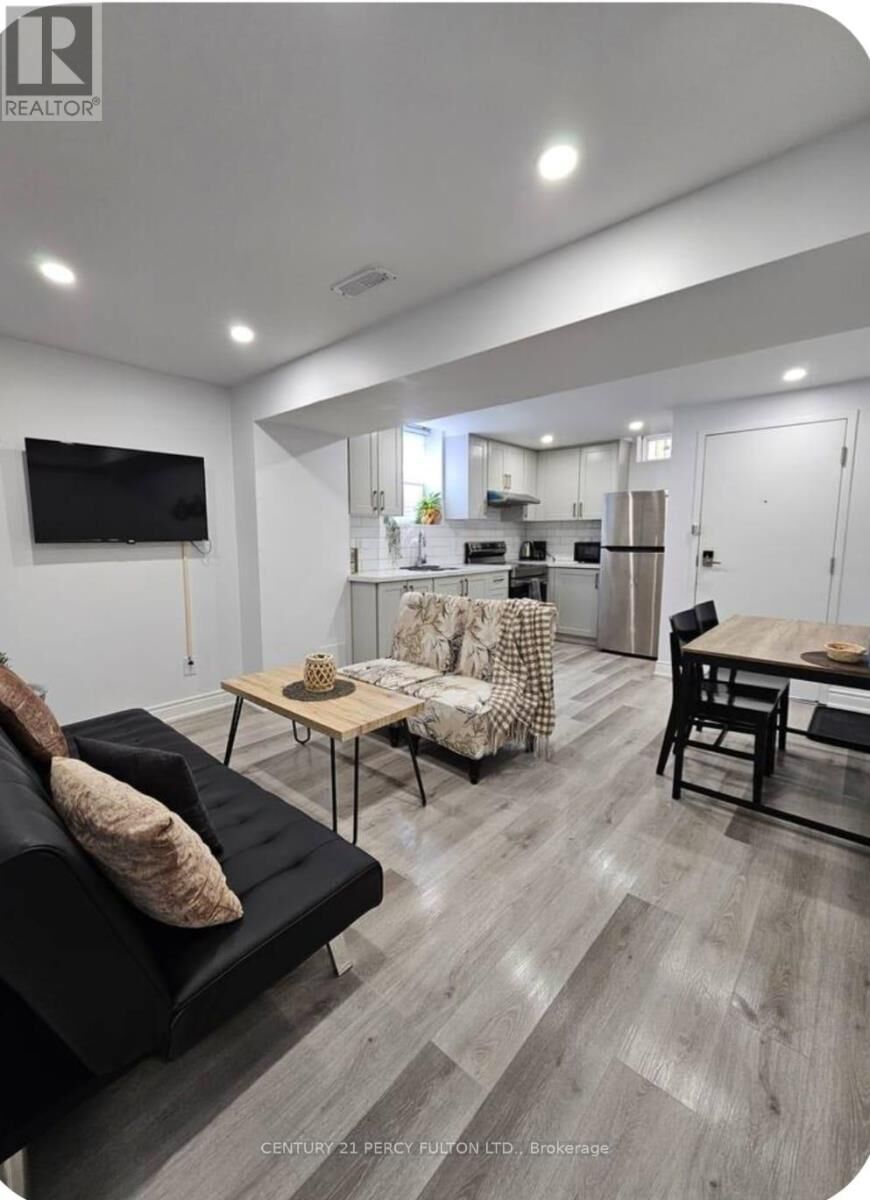 Property Photo: 54 Baycliffe Drive 2 ON L1P 0B2