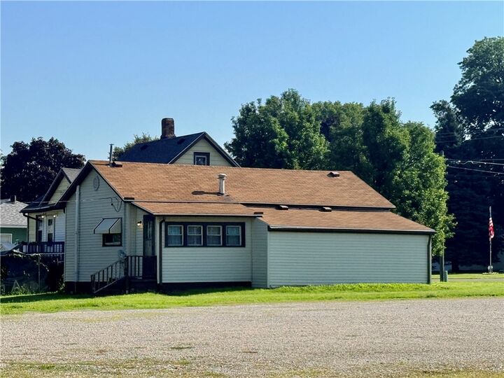 Property Photo: 211 3rd Street IL 60942