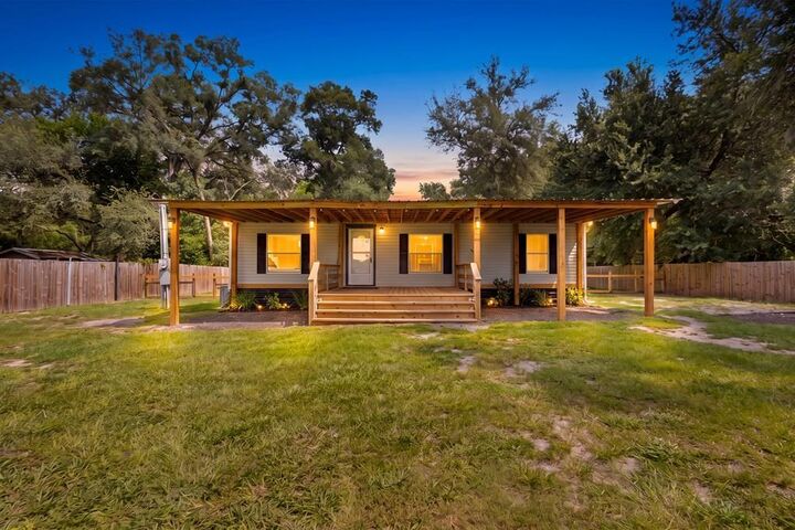 Property Photo:  7871 NW 165th St  FL 32693 