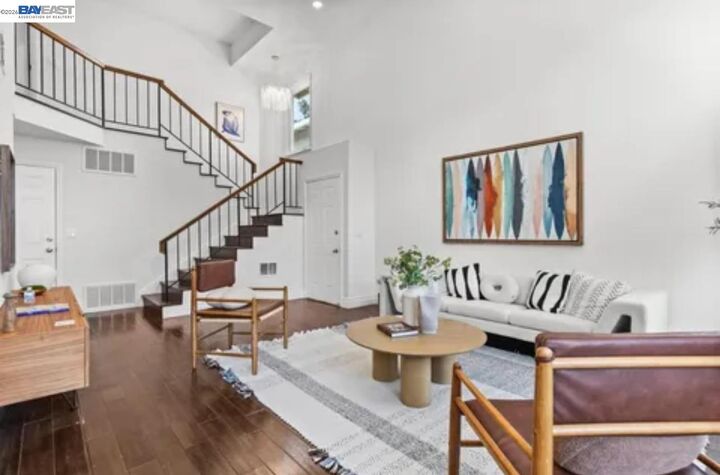 Property Photo:  1992 N Star Cir  CA 95131 